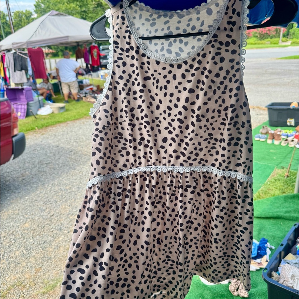 Spotted Sleeveless Top